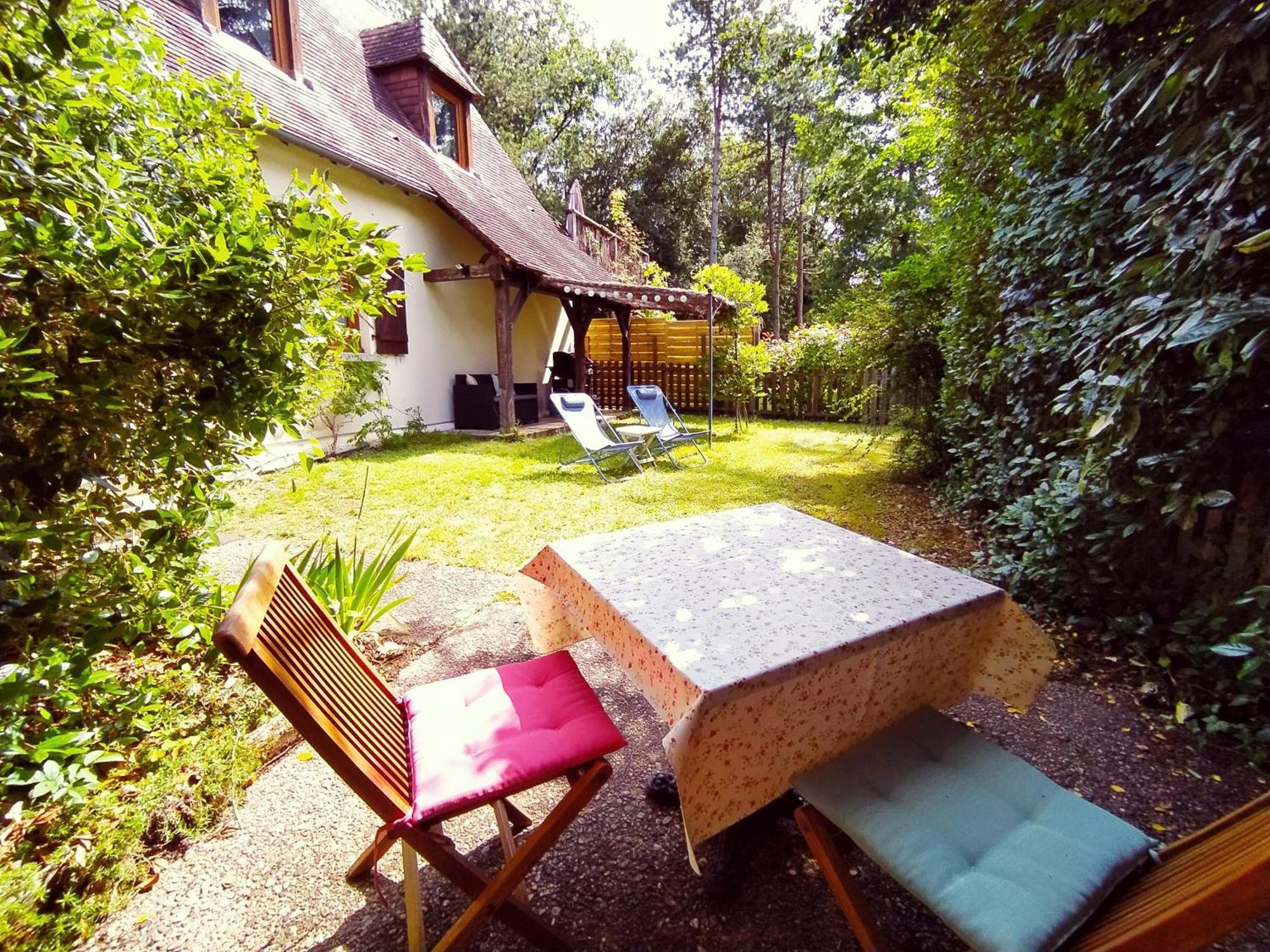 La Borie Du Cambord - Gites Et Chambres D'Hotes Sarlat Esterno foto